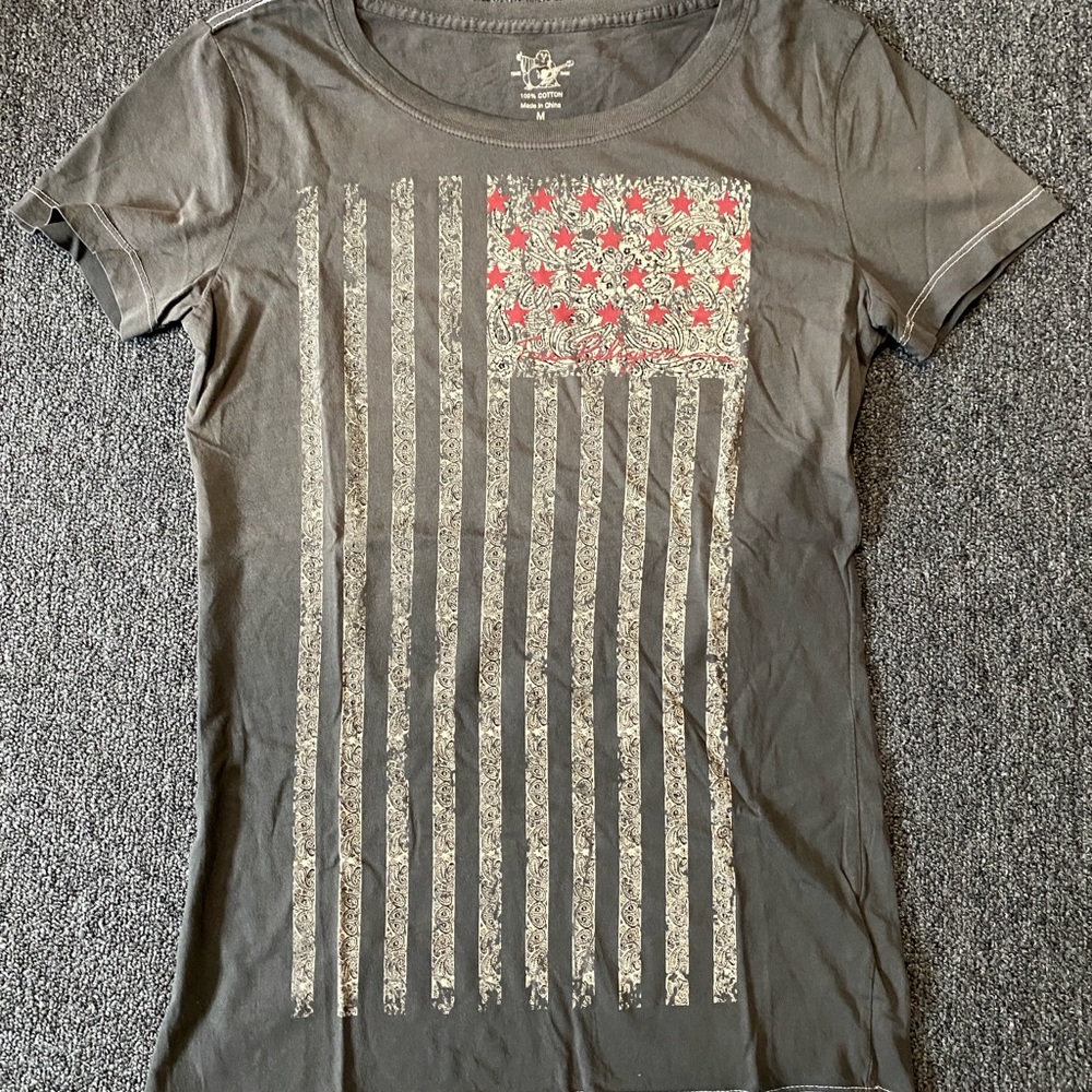 True Religion Gray Short Sleeve Tee with Flag Design